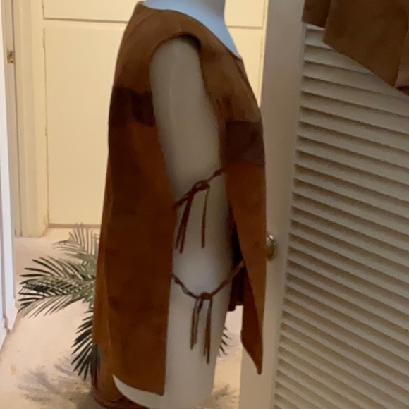 1980’s Suede 2 Piece short set - Picture 3 of 8